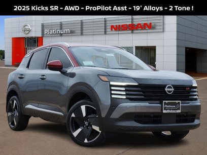 New 2025 Nissan Kicks SR w/ Illumination Package