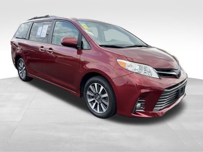 Used 2018 Toyota Sienna XLE
