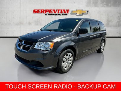 Used 2019 Dodge Grand Caravan SE w/ UConnect Hands-Free Group