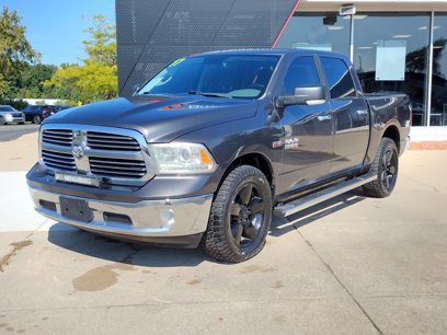 Used 2017 RAM 1500 Classic SLT w/ SLT Plus D￩cor Group