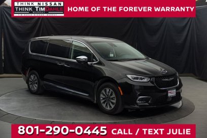 Used 2023 Chrysler Pacifica Limited
