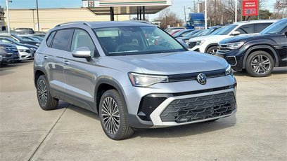 Used 2025 Volkswagen Taos SE