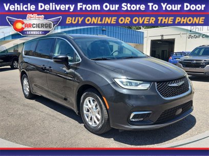 Used 2022 Chrysler Pacifica Touring-L