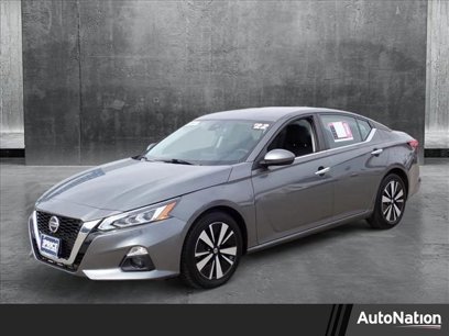 Used 2022 Nissan Altima 2.5 SV