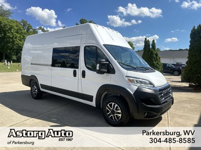 New 2024 RAM ProMaster 3500 w/ Quick Order Package 22G SLT
