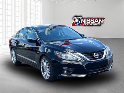 Used 2017 Nissan Altima 2.5 SR w/ Midnight Edition Package