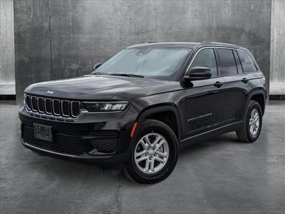 Used 2023 Jeep Grand Cherokee Laredo