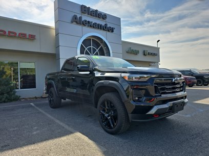 Used 2024 Chevrolet Colorado Z71 w/ Z71 Convenience Package 2