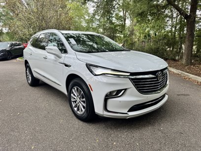 Used 2022 Buick Enclave Essence w/ Trailering Package, 5000 lbs.