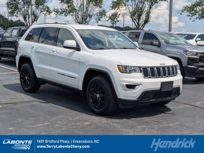 Used 2022 Jeep Grand Cherokee Laredo E