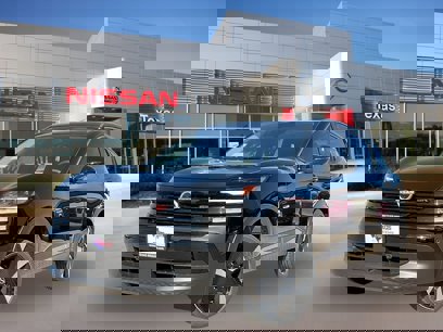 New 2025 Nissan Kicks SR w/ SR Premium Package