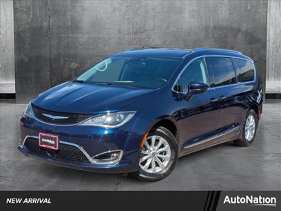 Used 2018 Chrysler Pacifica Touring-L w/ Advanced Safetytec Group