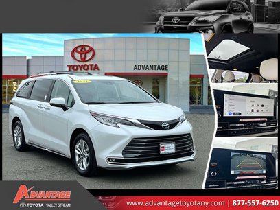 Certified 2025 Toyota Sienna Limited