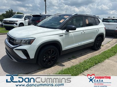 Used 2023 Volkswagen Taos SE w/ Black Wheel Package