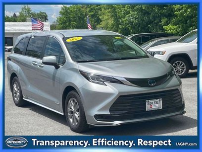 Certified 2021 Toyota Sienna LE