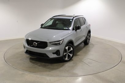Used 2025 Volvo XC40 B5 Plus w/ Protection Package Premier