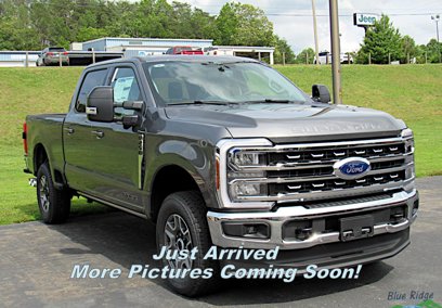 New 2025 Ford F250 Lariat