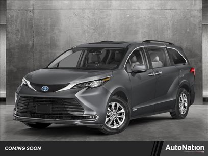 New 2025 Toyota Sienna XLE