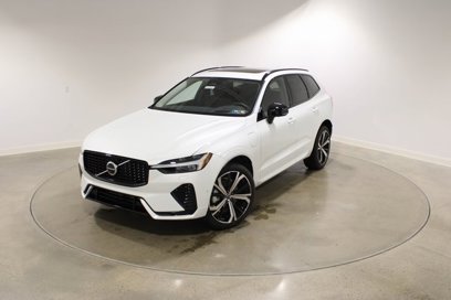 New 2025 Volvo XC60 T8 Ultra w/ Climate Package