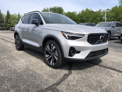New 2025 Volvo XC40 B5 Ultra w/ Protection Package Premier
