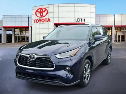 Used 2022 Toyota Highlander XLE