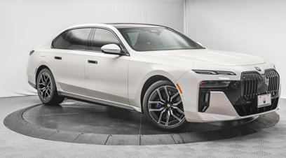 Used 2024 BMW 740i xDrive w/ Premium Package 2