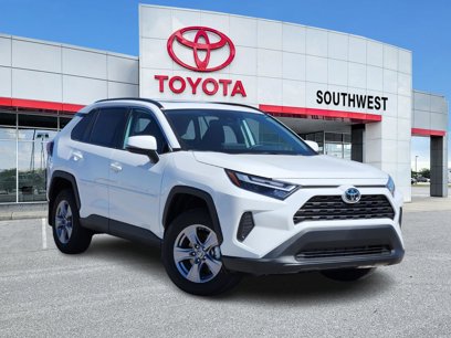 New 2025 Toyota RAV4 XLE w/ Convenience Package