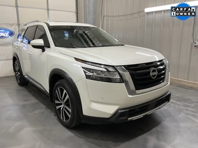Used 2024 Nissan Pathfinder Platinum