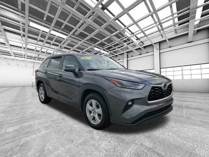 Used 2023 Toyota Highlander LE