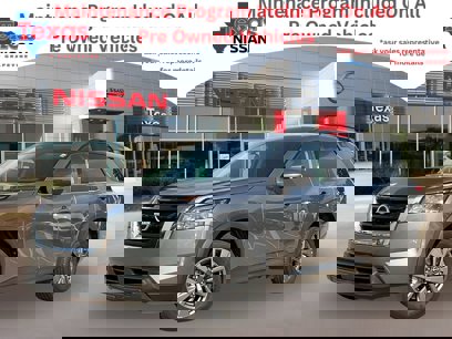 Used 2024 Nissan Pathfinder SV