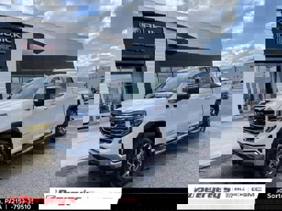 New 2025 GMC Sierra 1500 SLT w/ SLT Premium Package
