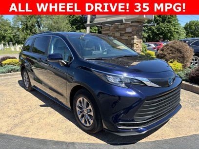 Used 2024 Toyota Sienna LE