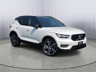 Used 2019 Volvo XC40 T5 R-Design