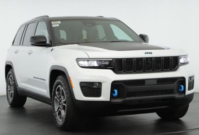 New 2023 Jeep Grand Cherokee Trailhawk w/ Luxury Tech Group III