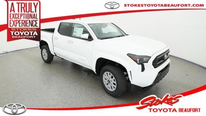 New 2025 Toyota Tacoma SR5