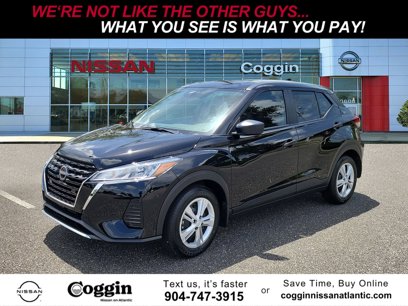 New 2025 Nissan Kicks Play S