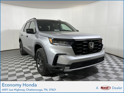 New 2025 Honda Pilot TrailSport