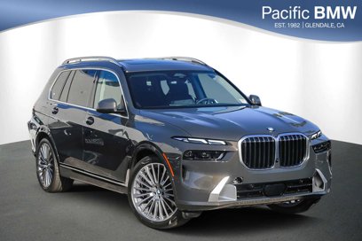 New 2025 BMW X7 xDrive40i w/ Premium Package