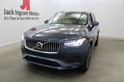 Certified 2022 Volvo XC90 T5 Momentum w/ Advanced Package