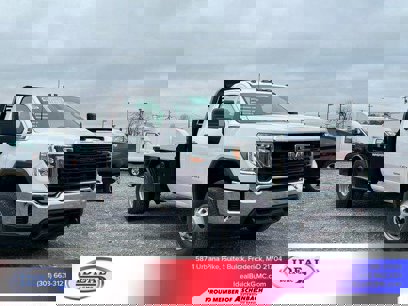 New 2023 GMC Sierra 3500 Pro