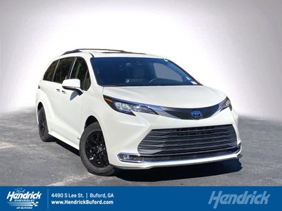 Used 2021 Toyota Sienna XLE
