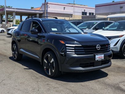 New 2025 Nissan Kicks SR