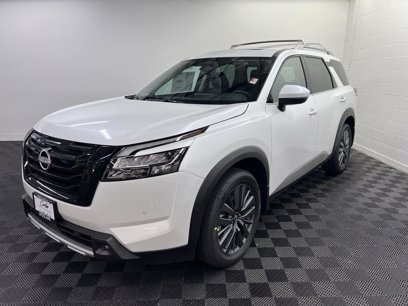 New 2025 Nissan Pathfinder SL w/ SL Premium Package