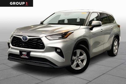 Used 2021 Toyota Highlander LE