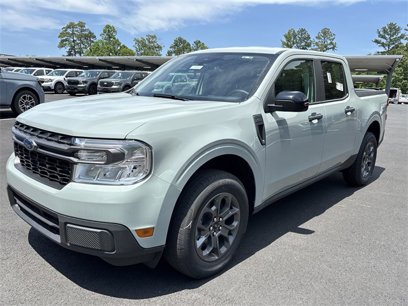 New 2024 Ford Maverick XLT w/ XLT Luxury Package