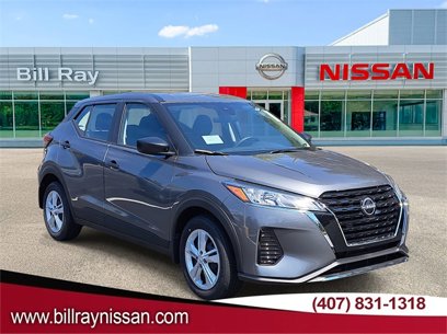New 2025 Nissan Kicks Play S