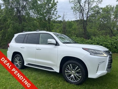 Used 2019 Lexus LX 570 4WD w/ Luxury Package