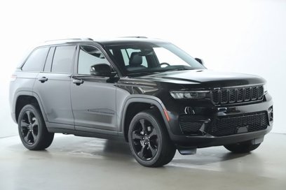 Used 2024 Jeep Grand Cherokee Altitude
