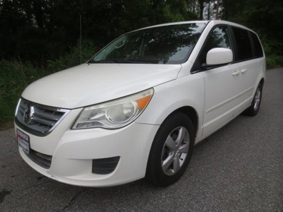 Used 2010 Volkswagen Routan SE