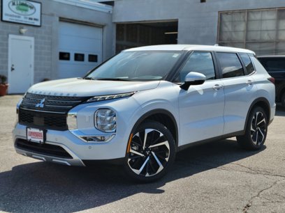 New 2024 Mitsubishi Outlander SE